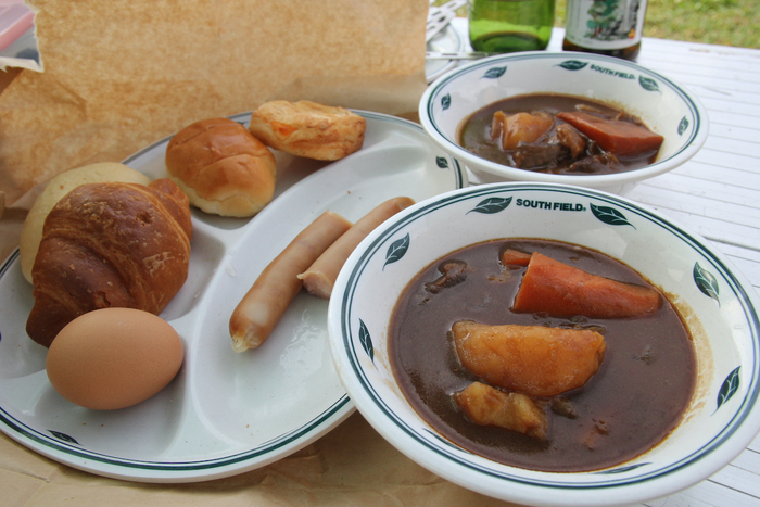 キャンプで食べるシチュー