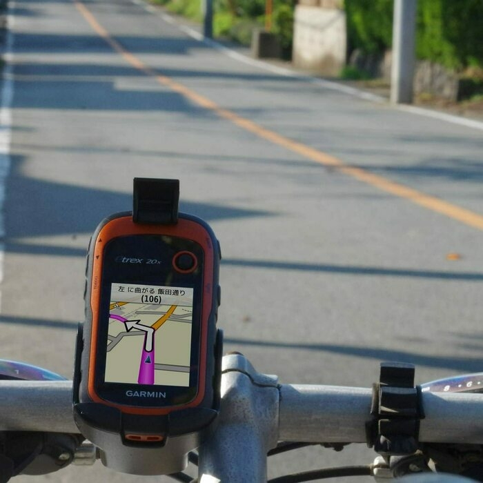 ガーミンのGPSを自転車に付けてサイクリングしている画像