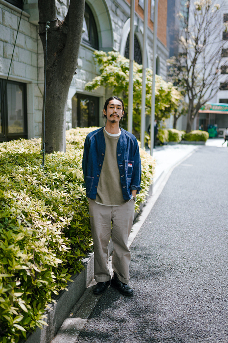 CAL O LINEを着た男性