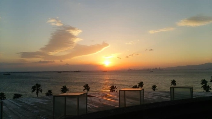MAAK グランピングキッチンから見える夕日