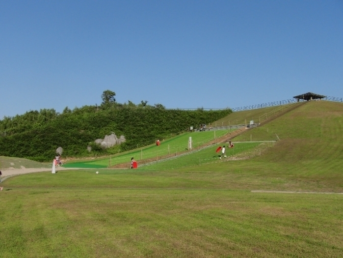 平尾台自然の郷での草ソリの様子