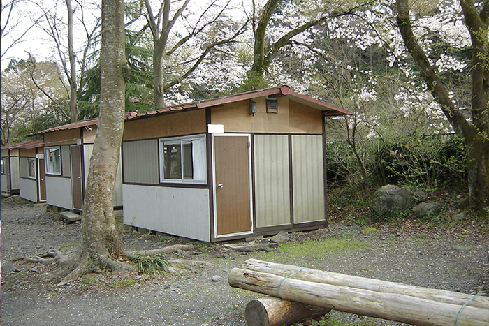 滝沢園キャンプ場 バンガロー