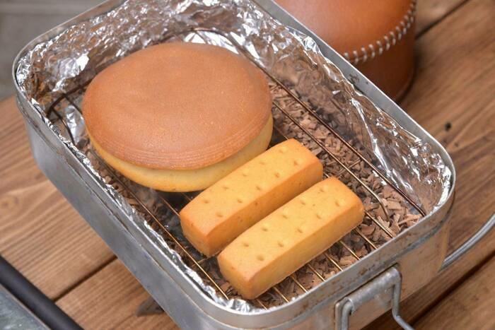 燻製のどら焼きとカロリーメイト
