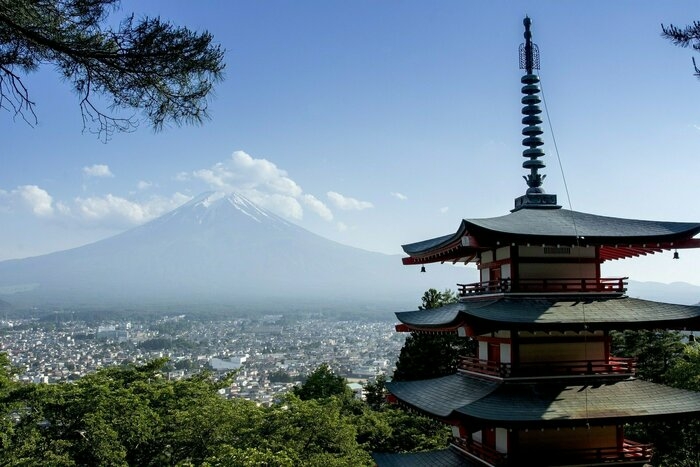 富士吉田周辺から臨む富士山
