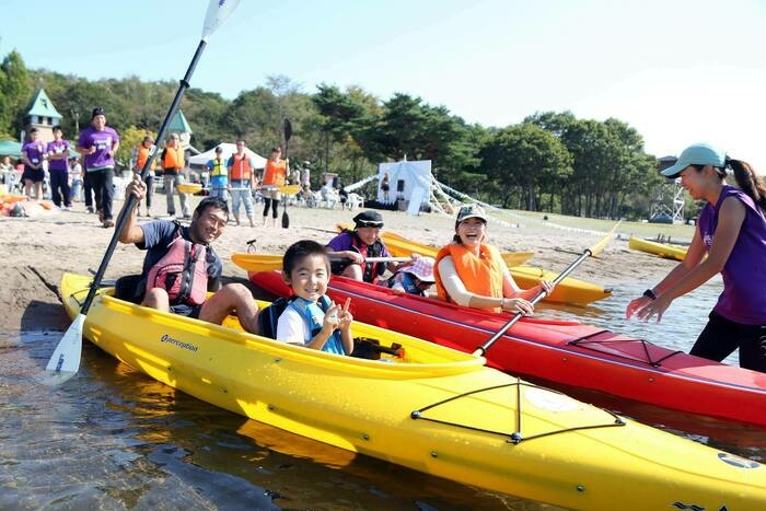 小川原湖畔でのカヤック 教室の様子
