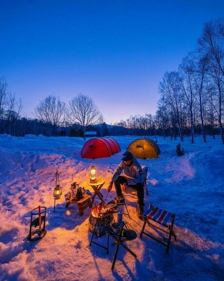 北海道での雪中キャンプの様子