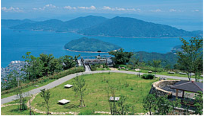 瀬戸内海国立公園野呂山キャプ場の様子