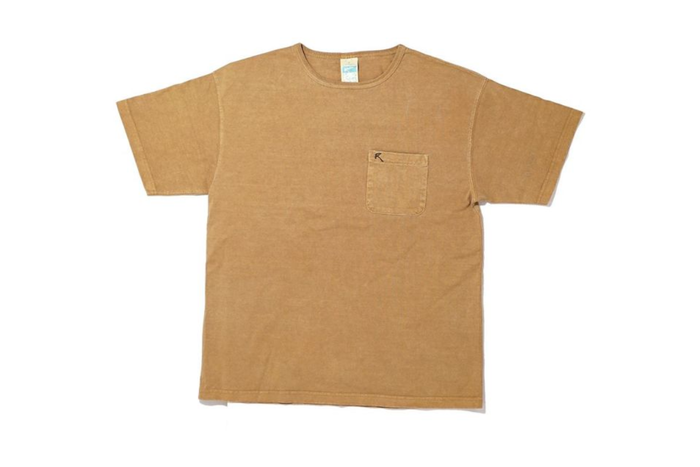 ROKXのTシャツ