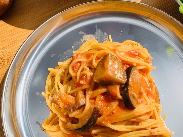 ナスとひき肉のチーズトマトソースパスタ