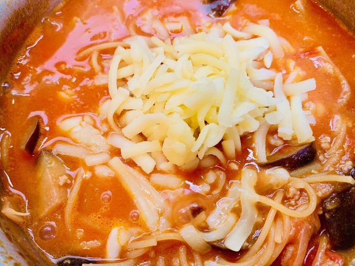 完成したトマトソースパスタ