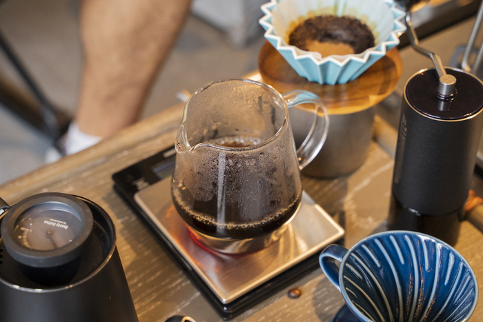 キャニスターに入ったコーヒー