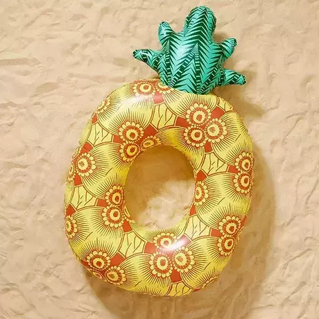 パイナップルの浮き輪