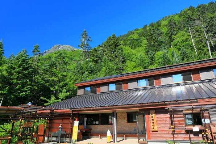 北岳の白根御池小屋