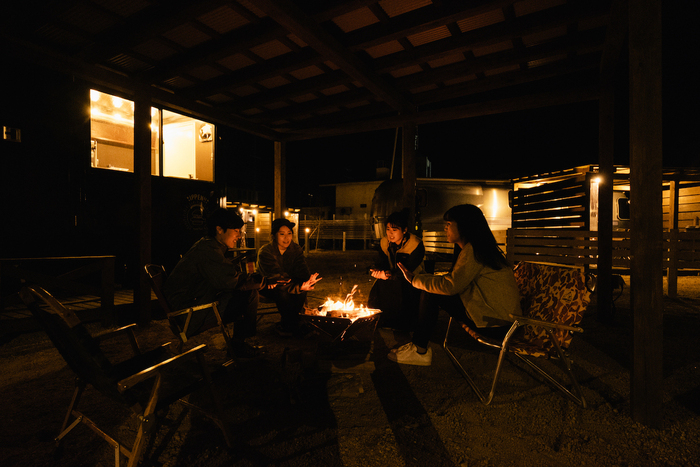 (有)Saikaが兵庫県の町香住で運営するグランピング施設「IPPEN」