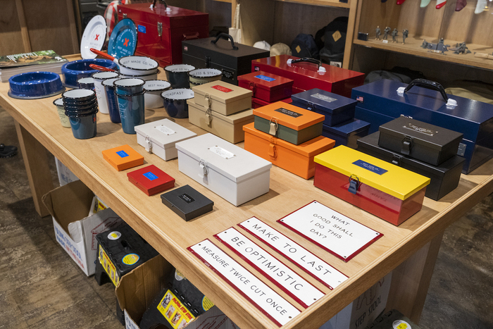 NORDISK CAMP SUPPLY STOREの内観
