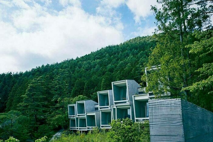 星のや富士周辺の山岳の様子