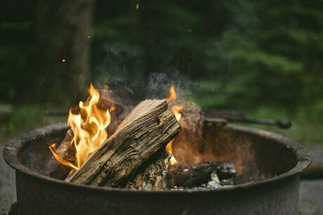 ドラム缶の中の焚き火