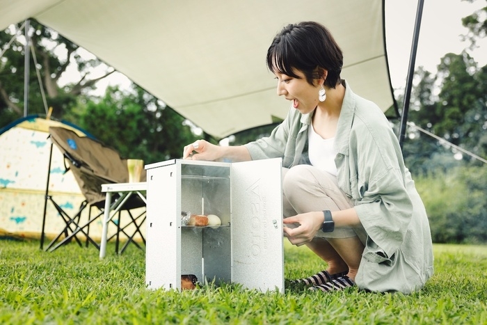 薫製の出来上がりを見て驚いている様子