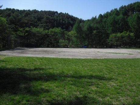 覗石キャンプ場運動広場