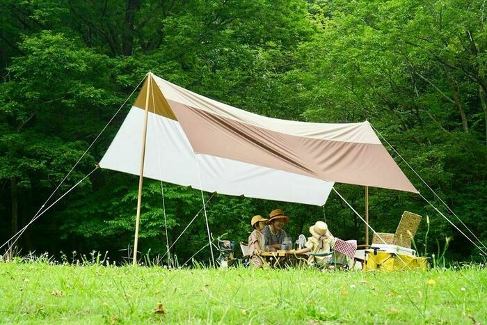 夏のキャンプファッション