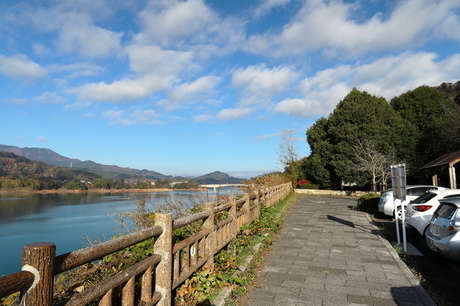 秋ヶ瀬公園の駐車場