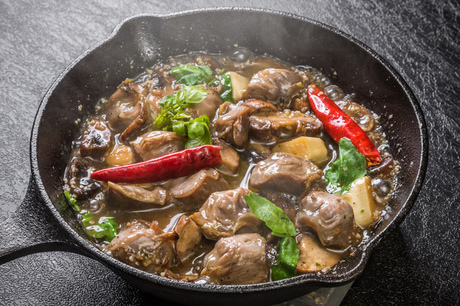 鶏もも肉のアヒージョ