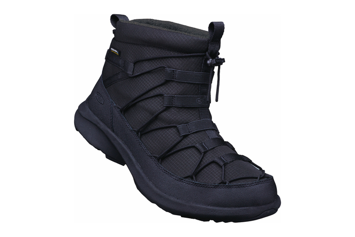 「UNEEK SNK CHUKKA WP」メンズTriple Black/Black