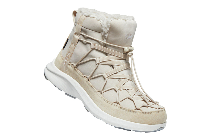 「UNEEK SNK CHUKKA WP」ウィメンズ Doeskin/Silver Birch
