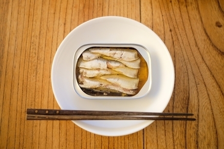 オイルサーディン缶