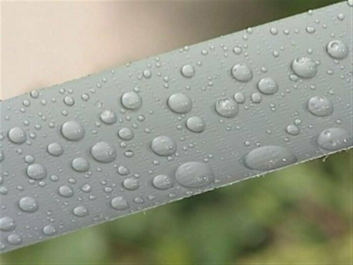 シームテープが水に触れている画像