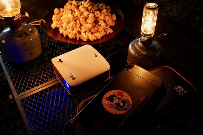 ゲーム機とモバイルプロジェクター