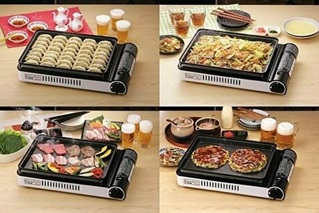 4コマに区切られており、それぞれに餃子や焼きそばなどがホットプレートで調理されている