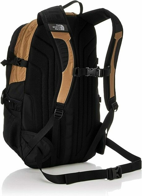 ザ ノース フェイスの ホットショット は おしゃれの定番 愛され続ける理由にせまる キャンプ アウトドア情報メディアhinata