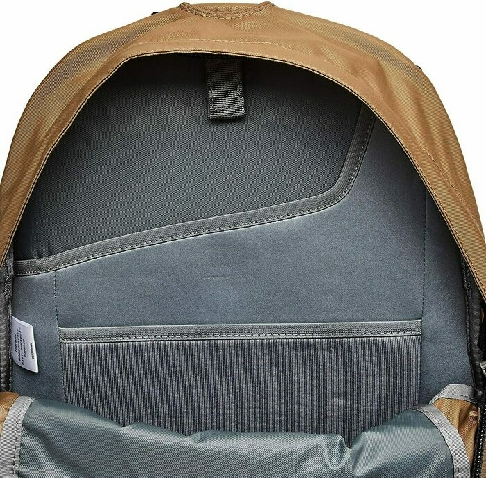 ザ ノース フェイスの ホットショット は おしゃれの定番 愛され続ける理由にせまる キャンプ アウトドア情報メディアhinata