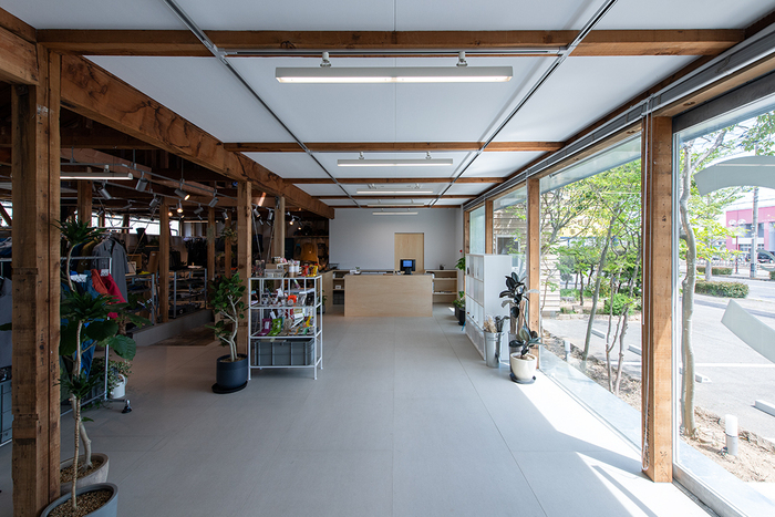 広々とした店内