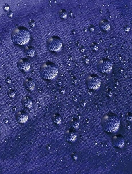水をはじくイスカのシュラフ生地
