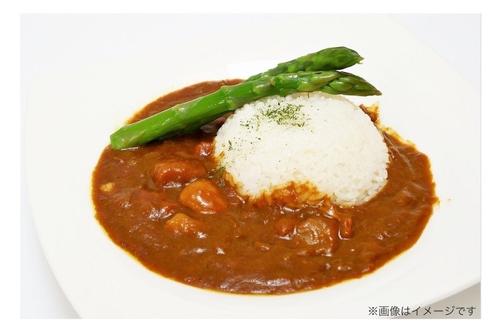 『ゆるキャン△』コラボカレーを盛りつけたところ