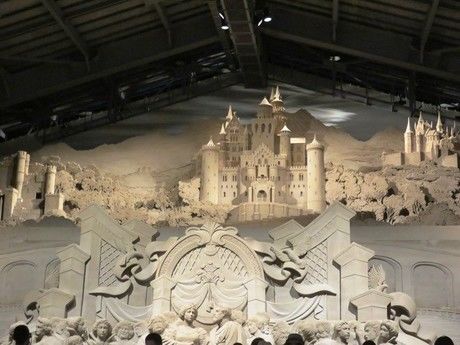 「砂の美術館」の砂像
