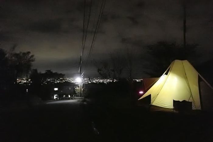 八代ふるさと公園に張られたテント