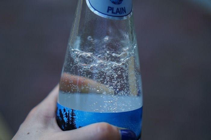 ボトルに入った水