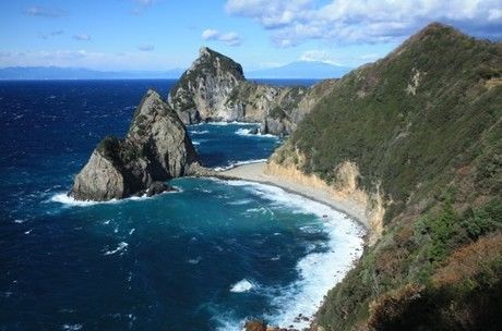 雲見夕陽と潮騒の岬オートキャンプ場から見える海