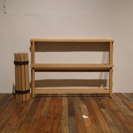 折りたたまれたINOUTのCross table