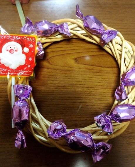 お菓子をつけた始めたリース