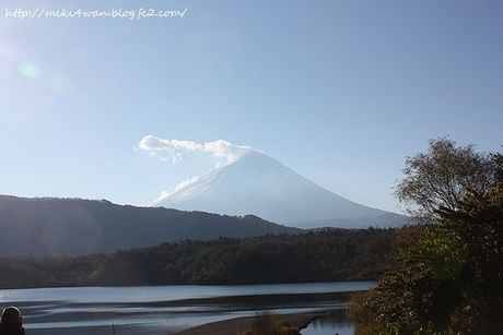 西から富士山を見た様子