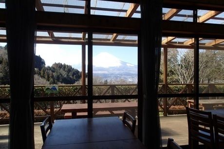 管理棟の様子とそこからの景色