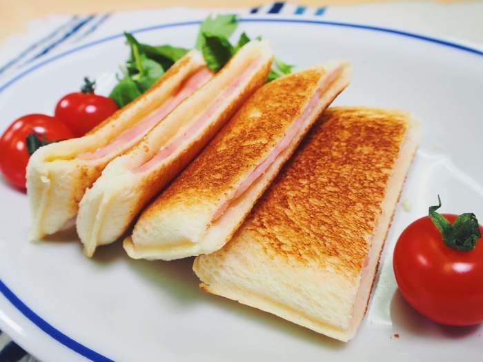 ランチパックで作った簡単ホットサンド、ハムマヨネーズ味