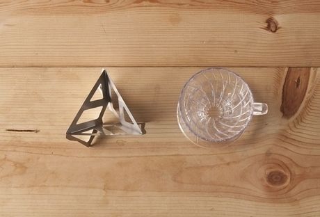 Tetra Dripとコーヒーカップ