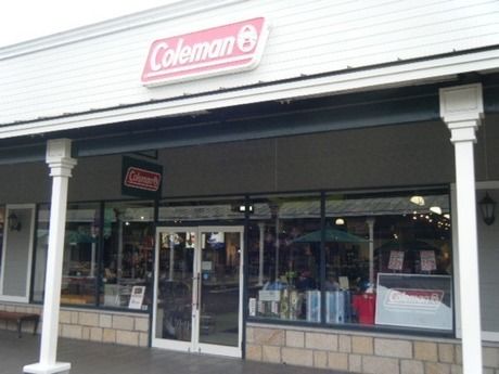 コールマン佐野プレミアムアウトレット店の入り口