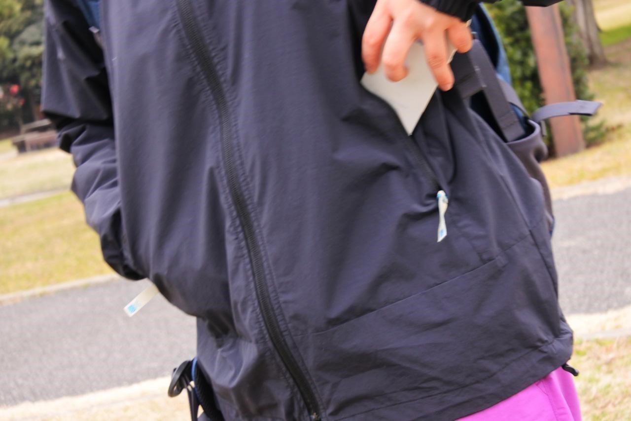 karrimorのジャケットのポケット