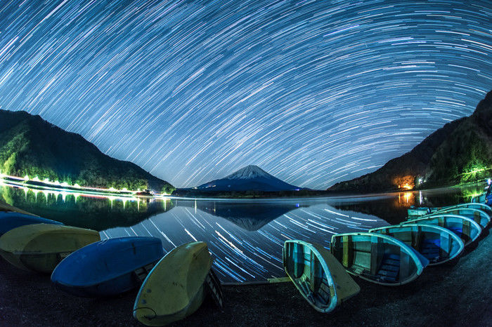 星が流れる様子